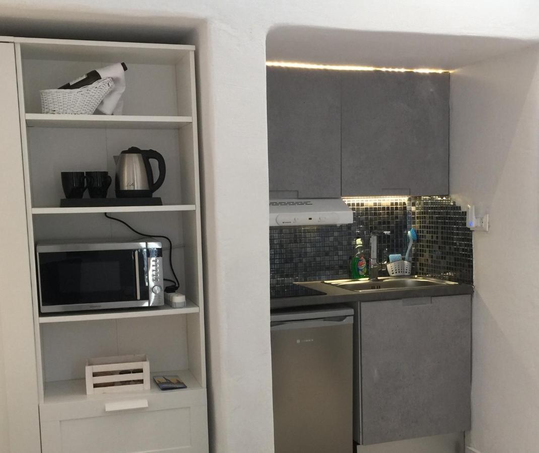 Ariana Eco Suites Adults Only Тира Экстерьер фото